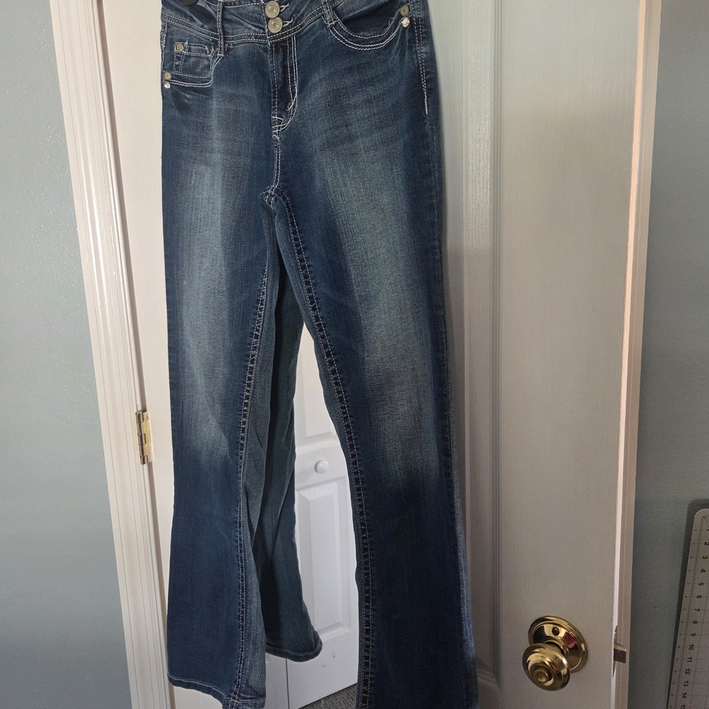 Wallflower Women's Boot Cut Jeans in Classic Blue